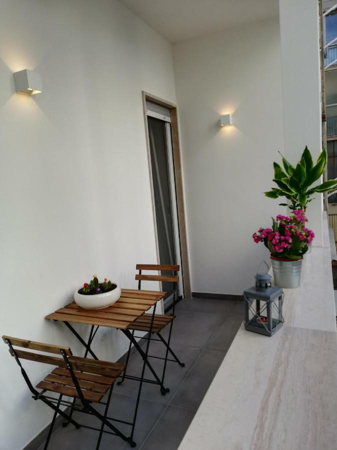 Dimora San Ferdinando 2 Apartment บารี ภายนอก รูปภาพ
